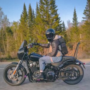 Laurie Blouin Instagram - In love with my new bike 💜
Thank you so much @premontharley & @originalgaragemoto 🫶🏻
.
.
En amour avec ma nouvelle moto😍
Merci beaucoup @premontharley & @originalgaragemoto ❤️‍🔥
#HarleyDavidson #Softail #Bike