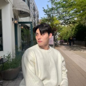 Lee Jae-bin Instagram - ☀️+☕️=❤️