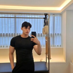 Lee Jae-bin Instagram - 수업한개 클리어😋