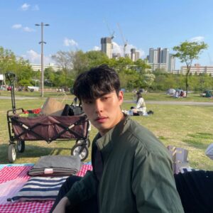 Lee Jae-bin Instagram - 한강은 언제나 좋지:)😁