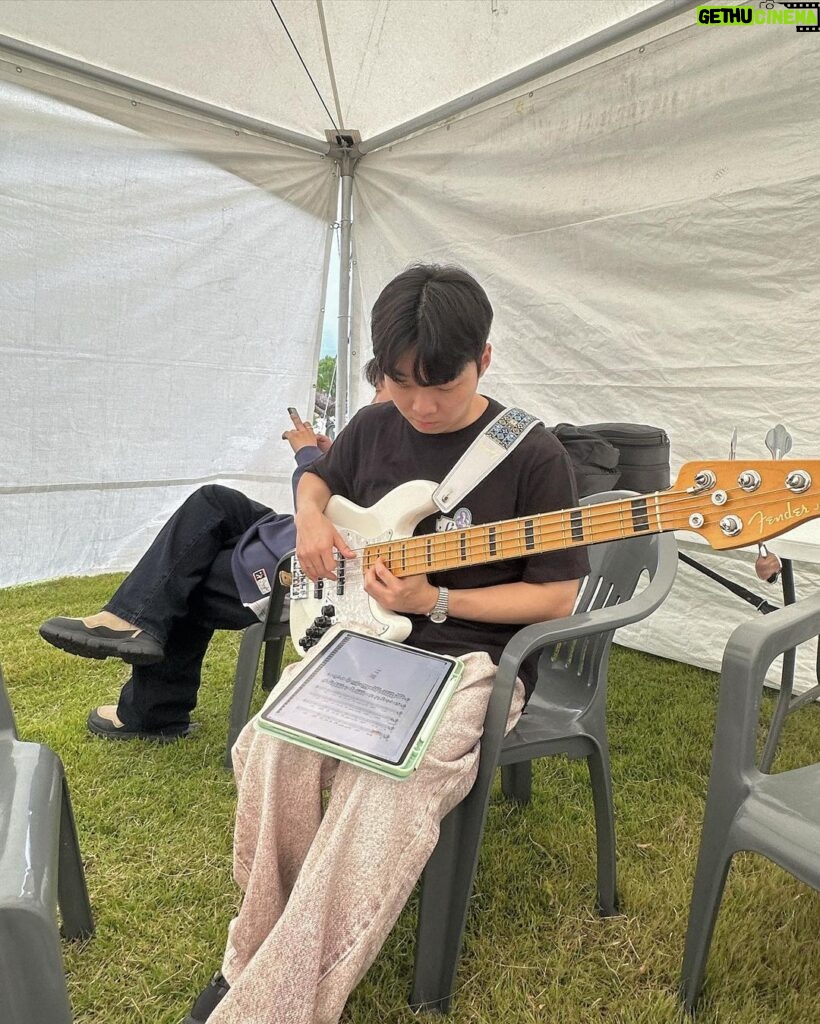 Lee Jin-ah Instagram - 그날의 멋졌던 하늘 ☁☁☁이제 곧 단독 공연도 얼마 안남았네 잘 해보쟈🎸