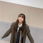 Lee Jin-ah Instagram - 오늘 감동 받고 , 눈물 날것 같은걸 잘 참으면서 씩씩하게 팬분들의 순수하고 이쁜 마음들과 인사했어요 😎정말 한명 한명 너무 사랑스럽고 소중했어요 반가웠어요 💛조심히 들어가요🧸나의 두번째 팬싸인회🎤🖊️