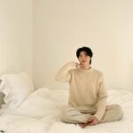 Lee Jong-suk Instagram – ONE FINE DAY
[#이종석]

LEE JONG SUK 2023 SEASON’S GREETINGS

겨우 나왔다😂

11/18(금) 7:00PM ~ 11/27(일) 11:59PM (KST)
http://www.sound-wave.co.kr/

–

#LEEJONGSUK #2023시즌그리팅 #2023seasonsgreetings