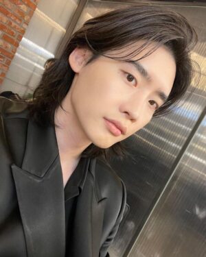 Lee Jong-suk Thumbnail - 3.6 Million Likes - Most Liked Instagram Photos