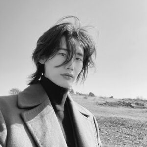 Lee Jong-suk Instagram - 산발🌪