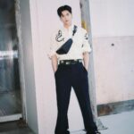 Lee Jong-suk Instagram - @Prada #PradaFW22 #PradaTriangle - 미우치아 프라다와 라프시먼스가 함께하는 프라다 FW22 남성복 컬렉션, 2022년 1월16일 오후10시 프라다 닷컴을 통해 함께 보실 수 있습니다.