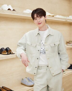 Lee Jong-suk Thumbnail - 3.2 Million Likes - Most Liked Instagram Photos