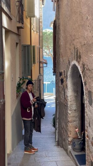Lee Ki-woo Instagram - 🇨🇭
'Smile' 🙋🏻‍♂️

#여행 #가족
#여행의이유를찾다
#italy #switzerland