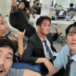 Lee Kyu-ho Instagram - 뜨거웠던 지난 여름 베트남에서 촬영했던 "모범택시2" 어제 방송 했네요 추억이 방울방울~ ㅋㅋ 다들 고생많으셨습니다~ ^-^ #이규호 #이배우 #권두식 #모범택시2 #이제훈 #김의성 #표예진 #장혁진 #배유람 #박성근 #윤석현 #황보정일 #구자건 #지웅배 #한동희 #조지안 #이병수 #심소영 #림여사 #신현용