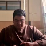 Lee Kyu-ho Instagram - 지난 약 7년간 미스터구 라는 캐릭터로 함께 했습니다 너무나 감사하고 즐겁고 행복한 시간의 연속이였습니다 하지만 이제는 떠나 보내야 합니다 긴 시간 함께 해주셔서 다시 한번 진심으로 감사드리구요 항상 행복과 낭만이 함께 하시길 기도 드립니다 낭만닥터 김사부 1, 2, 3 안녕~ 미스터구 안녕~ 👋 #이규호 #이배우 #미스터구 #유인식 #강보승 #한석규 #유연석 #안효섭 #이성경 #임원희 #진경 #변우민 #김주헌 #소주연 #김민재 #이홍내 #이신영 #윤나무 #고상호 #신동욱 #윤보라 #정지안 #낭만닥터김사부3