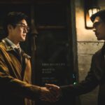 Lee Kyu-ho Instagram - 강도단의 서사가 하나씩 밝혀지고 초유의 강도 인질극을 계획했던 교수의 진짜 의도는 무엇일지... 12월 9일 오직 넷플릭스에서. D-18 💕 #이규호 #이배우 #오슬로 #oslo #넷플릭스 #netflix #종이의집 #종이의집공동경제구역 #유지태 @jt_db #박해수 @haesoopark_official #이원종 #전종서 @wjswhdtj94 #김지훈 @jiraishin99 #장윤주 @yoonjujang #이현우 @hihyunwoo #김윤진 #김성오 #박명훈 @park_myung_hoon_528 #이주빈 @hellobeen #임지연 @limjjy2 #lacasadepapel #moneyheistkorea_jointeconomicarea #part2 #netflixkr