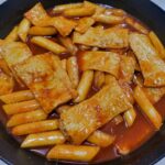 Lee Kyu-ho Instagram - 어우야~ 우리 버거브라더~ 효준이형의 "버거형의어쩌다떡볶이" @burger__brother @burgerbro_tteokbokki 조리법이 너무 간편하고 식혜를 넣어서 만들어 먹는 맛있는 떡볶이 입니다 간편하게 조리하여 편안하게 먹을수 있어요 브라더~ 잘먹었어요~ 👍😎👍 #이규호 #이배우 #박효준 #버거형 #어우야 #떡볶이 #버거형의어쩌다떡볶이