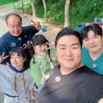 Lee Kyu-ho Instagram - 우리는 모두 친구~ 🐮🐮🐮🐮🐮 동갑내기 만나기 힘든데 5명이나 ㅎㅎ 심지어 잘맞아서 더 좋아~ 😁 사진은 @gookju 한테 가져오기~ 🤭 #이규호 #박나래 #신동 #이국주 #이호철 #친구 #덩치서바이벌 #먹찌빠