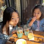 Lee Yoon-ji Instagram - 봄날의라쏘. 매일커가는너희에게 엄마도매일이처음인날들. 내가하루치만큼더 빨리 클수있다면 얼마나좋을까. 라니와 같은나이의 여자아이의 가슴아픈기사를 보고선 이밤이 고통일 부모님께, 내가 할수있는것은 기도뿐이나 온마음으로 부둥켜안아본다.