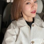 Lee Yoon-ji Instagram - 생카라규. 미팅가는길. 요즘 개인적으로 많은많은일들이 있었어요. 이사도 했고 생일케잌에 초도 꽂았고요. 나이와는 상관없이 아이들이원하는색으로 꼽다보니 초가 색깔별로 다섯개 오십이라..십년후네 문득앞으로의십년을 계획해야겠다 생각했어요. 구체적으로 머릿속에떠올리려는데.. 미팅장소가 가까워서 마저 다 생각못하고 내림. #모두의십년#하루하루#안전하게꽉찬란하기를