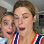 Lele Pons Instagram - MY VIDEO IS THE #1 MOST VIEWED VIDEO IN HISTORY BY A FEMALE ON INSTAGRAM! #1 FASTEST GROWING VIDEO EVER!! 280 Million Views in 4 days is record breaking. There’s endless hours, all nighters, blood, sweat, and tears that go into making these videos.. And i love every second of it because I do it to hopefully put a smile on your face. 😭💖 So grateful!!! Thank you guys for watching!!!