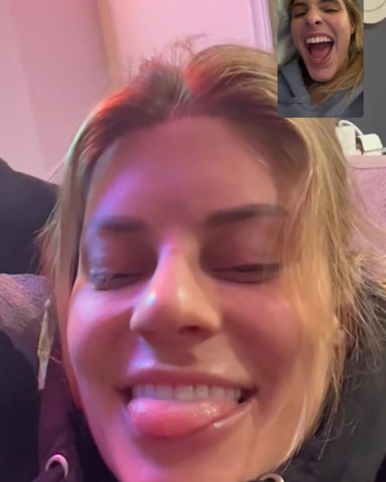 Lele Pons Instagram - Look what @hannahstocking gave us for Christmas🤣🤣🤣🤣🤣🤣🤣🤣🤣