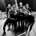 Leonardo Miggiorin Instagram - Hoje tem @theboysintheband_br e você não vai deixar pra última hora, né? Cadê você aqui no Teatro Procópio Ferreira? 🎂🎉🎁 #sp #teatro Terças e quartas, 21h. E que delícia estar nessa banda, com esse grupo incrível!! Direção do amigo-mestre @ricardograsson com assistência do fantástico @hheitorgarcia. Já é sucesso!! Vem também!! produção: @zuza_produtora @alonsobarros @caioevangelista_oficial @mateusribeir0 @caiopaduan @tiagobarbosaoficial @juliooliveira1 @heberwgutierrez @ootaviomartins @procopioferreiraoficial