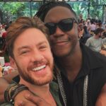 Leonardo Miggiorin Instagram - Um brinde a tudo que é diverso e maravilhoso!✨💙 #saude #respeito #alegria