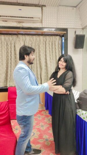 Leslie Tripathy Instagram - Just Talk With Beautiful Talented Actress & Anchor Leslie Tripathi

#azharhussaindirector #leslietripathiactress