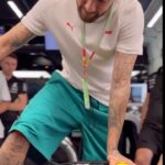 Lewis Hamilton Instagram – quick seat fit 😂