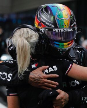 Lewis Hamilton Instagram - For the last seven years @cullen_angela has been by my side, pushing me to be the best version of myself. I am a stronger athlete and a better person because of her. So today I hope you’ll join me in wishing her the very best as she takes her next steps to pursue her dreams. Thank you for everything Ang, I can’t wait to see what the future has in store for you 🚀✨