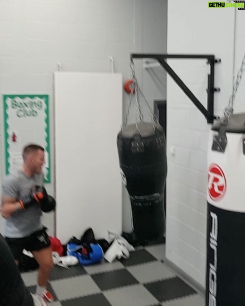 Liam Williams Instagram - Couple snips from this mornings session with boss man @thelockettman 👊🏼 #machine