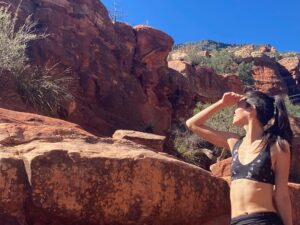 Lilan Bowden Instagram - Sedona 🪨🍃🍂🍁

 (clothesline in New Mexico)
