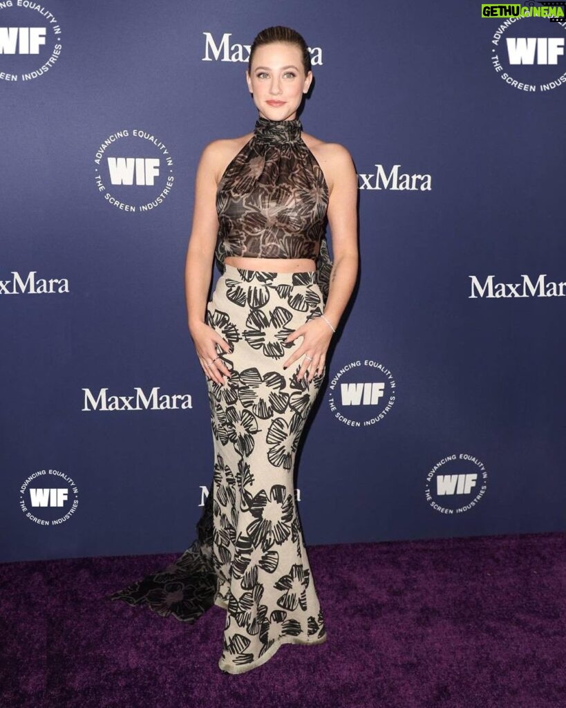 Lili Reinhart Instagram - Max Mara is proud to honor @lilireinhart as the 2022 @womeninfilmla #MaxMaraFOTF award recipient at the annual #WIFHonors.