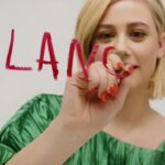 Lili Reinhart Instagram - Happy Holidays from @lilireinhart & Lancel 💖 #LancelParis #LancelTwist #LiliForLancel