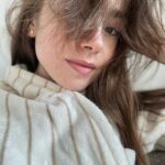 Lily Collins Instagram - Holiday season down time…