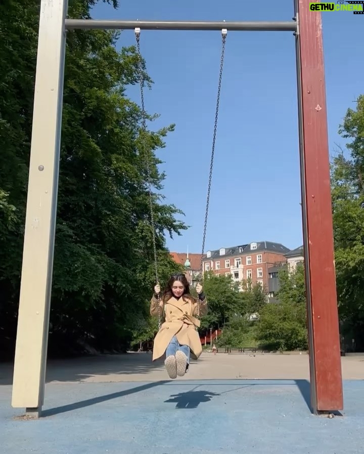 Lily Collins Instagram - Swinging into summer…