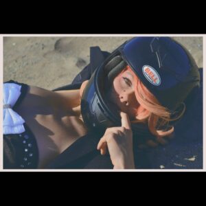 Lily Cowles Instagram - life on mars
by @vectorxing