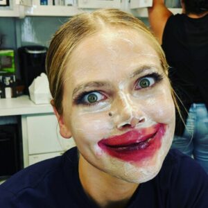 Lily Cowles Instagram - its nothin 
just a lil onion gook
