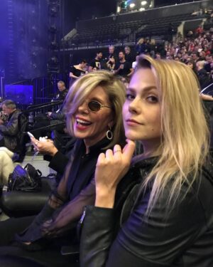 Lily Cowles Instagram - ¡viva la mama!