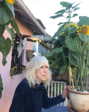Lily Cowles Instagram - ¡viva la mama!