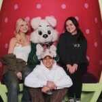 Loren Gray Instagram - happy easter my lovelies 🍓 swipe for a surprise 🐰 🌷