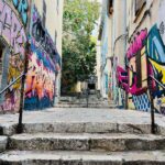 Lorie Pester Instagram - Hier j’étais off, j’ai pu aller me promener dans le quartier Le panier et au MUCEM… Vous me conseillez d’aller me promener où pour mon prochain jour off ? @villemarseille #marseille @mucem_officiel Marseille (13)