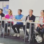 Lorie Pester Instagram - Hier, au @salonzenparis pour remette le prix littéraire. Avec le copain @fredericchau , mon super éditeur @jeromeoliveira_ un moment très sympa. 📖