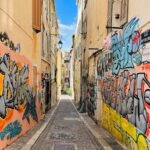Lorie Pester Instagram - Hier j’étais off, j’ai pu aller me promener dans le quartier Le panier et au MUCEM… Vous me conseillez d’aller me promener où pour mon prochain jour off ? @villemarseille #marseille @mucem_officiel Marseille (13)