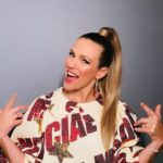 Lorie Pester Instagram - Devinez ce que j’ai fait hier soir ??? Réponse en story !!! 🎉🌈 💄: @odilesubra 💇‍♀️: @amelielepilliet_coiffeur 👗: @mathieubarthelatcolin @ivanahelsinki_kr