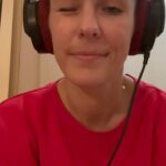 Lorie Pester Instagram - Petit vlog de ma journée. Une bonne douche pour se reveiller, Une autre douche sous la pluie en emmenant ma fille à l’école, un bon petit déjeuner avec belvita, du studio… Une super journée ordinaire ! 😉 @belvitafr #belvita #collaboration Pour votre santé pratiquez une activité physique régulière. www.mangerbouger.fr