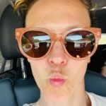 Lorie Pester Instagram - 1- 🐰 2- holiday… 3- celebrate… 4- quand « bébé » doit faire dodo sur « maman » 5- if we took a holiday… 6- just one day out of life 7- surfeuse … soon.