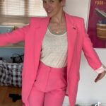 Lorie Pester Instagram - Vous préférez quelle tenue ?? #mode #fashionvictim #essayages