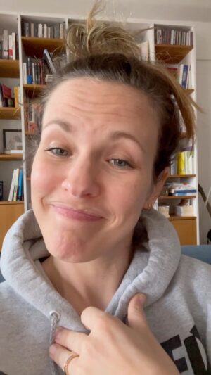 Lorie Pester Instagram - Je fonds … je craque !!!🥰♥️