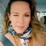 Lorie Pester Instagram - Ma journee d’hier… Projection de l’épisode de leo mattei à @tf1 . Avec @jean.luc.reichmann @loladubini @juliettetresanini . Diffusion le 6 avril !