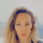 Lorie Pester Instagram - Avis aux futures mamans 🤰 Pour un documentaire tele, je suis à la recherche d’une femme qui accouche de son premier enfant dans les prochains jours/semaines en Ile-de-France ! Les premiers jours après l’accouchement sont pleins de surprises, j’aimerais que vous me racontiez ce qu’il se passe dans votre corps et votre tête ! Si le projet vous intéresse et que vous voulez partager cette nouvelle aventure, contactez Adelie, la journaliste, à cette adresse : afloch.cpi@17juin.fr N’hésitez pas à partager cette vidéo!! Merci 🙏 #futuremaman #maternité #documentaire