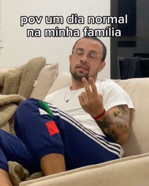 Luca Scarpelli Instagram - eu te amo seu  besta @olucascarpelli