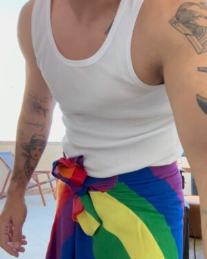 Luca Scarpelli Instagram - dump #pride pra vcs com a minha primeira maquiagem sozin ✨

#pridemonth #lgbtpride #lgbtq #lgbtcommunity #trans #transgender #transpride