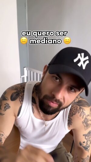 Luca Scarpelli Instagram - só eu tenho essa brisa? comenta aqui em baixo!